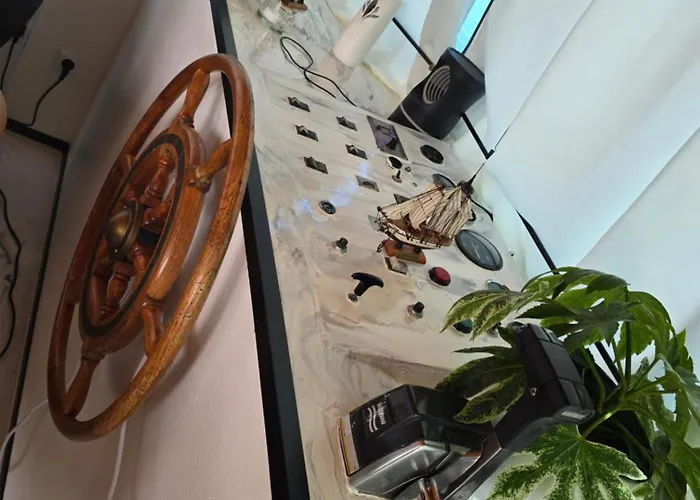 Calaidonia Boat House