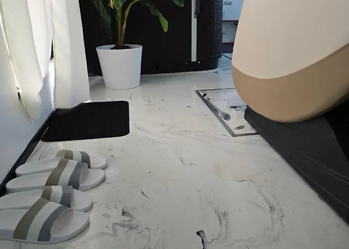 Calaidonia Boat House